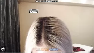 Блондиночка Astarta69 страстно ласкает себя