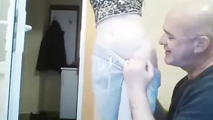 Лысый чувак трахнул блондинку Excitedcouple69