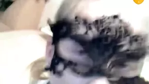 Грудастая блонда Bonnie-_Clyde сосет хуй