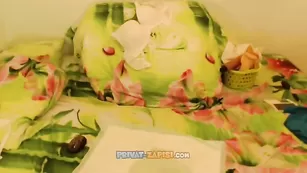 Толстенькая шлюшка duchess1 трахает задницу