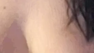 Пышногрудая куколка RByanka ласкает половые губки