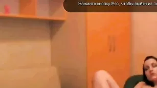 Строптивая RByanka пальчиками мастурбирует пизду