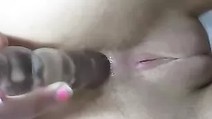 Сексуальная модель Melena_dwnln трахает задницу