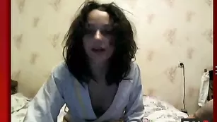 Симпатичная шлюшка Vetta с пареньком перед вебкой