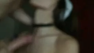 Сисястая брюнетка сосет член и трахается