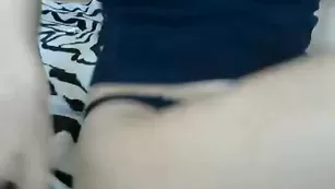 Потрясная сучка jullyenne_sweet общается во фри