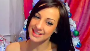 Развратная деваха Idolly общается в привате