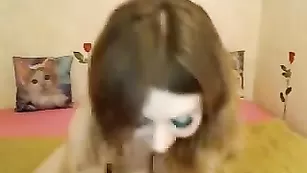 Блестящая K0shechka выебала киску самотыком