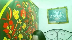 Горячая LunaElita трахает письку самотыком