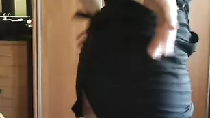Строптивая телка Yyyyo наслаждается сквиртом