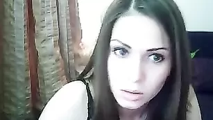 Сисястая красотка Prokaznica ублажает себя в привате