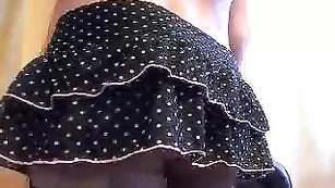 Похотливые лесбиянки шлепают друг дружку плеткой