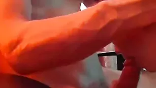 Сексуальная краля fantaziasex делает минетик