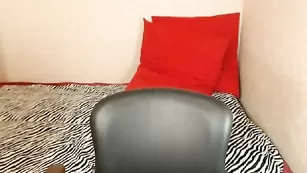 Знойная принцесса Hustlerstar отсасывает фаллос