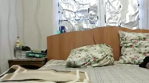 Похотливая малышка долбится в киску DoubleSweet1