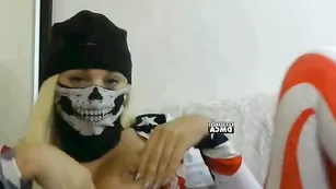 Пышногрудая куколка TAGIRA не показывает лицо