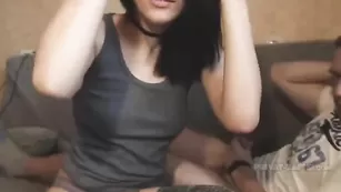 Горячая сучка infernogirl обрабатывает хуй