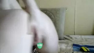 Грудастая самка шалит с фаллосом EleganceGrace