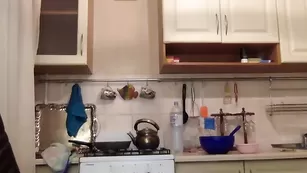 Худая соска развлекается с вибратором Coupecum7