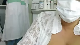 Грудастая медсестра TAGIRA шалит на работе