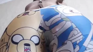 Сучка с кляпом _bars_377 трахает вагину