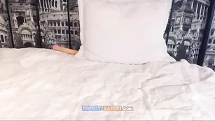 Смазливая Princess_Ka1 ебет киску секс игрушками