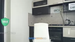 Худая стерва xxx_GOLD_xxx позирует голая