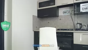 Худая стерва xxx_GOLD_xxx позирует голая