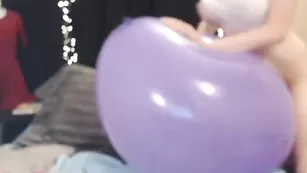 Грудастая краля шалит с ловенсом haylee_love