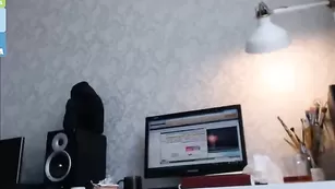 Крашенная самка artmaya шалит с ловенсом