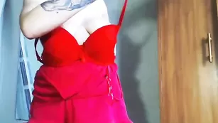 Аппетитная Zhanno4ka светит пышными сиськами