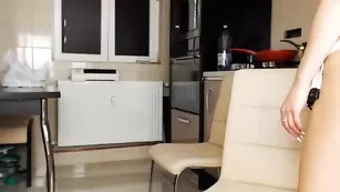 Подружки с вибратором в пизде Sophydiva