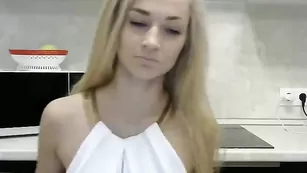 Божественная Astarta69 шалит с фаллосом