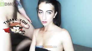 Шикарная стерва отсасывает член Xvalkiriax