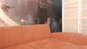 Худая шалава смачно трахает очко marrishaa