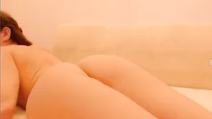 Горячая штучка танцует стриптиз mariamfly