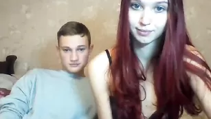 Рыжая красавица отсасывает пенис 666badfox666