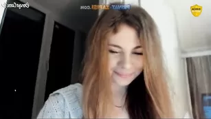 Деваха MargoHot7 эротично раздевается