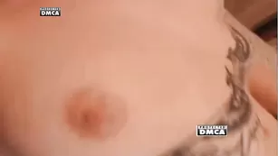 Сисястая MeganRain трахает киску и стонет