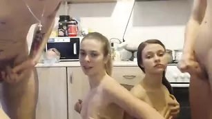 Групповой траха на кухне 4touch