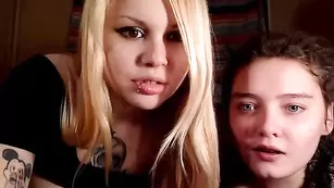 Русские дамы раздеваются перед вебкой Pirozhki