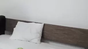 Страстная девочка Sexanddeepthroat ебется в пизду