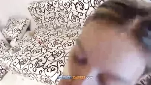 Русская шалава отсасывает член ilgam-lera