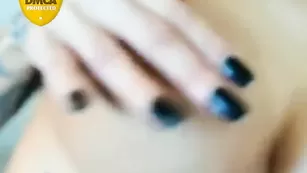 Татуированная богиня мастурбирует бритую пизду CallMeBadGirl