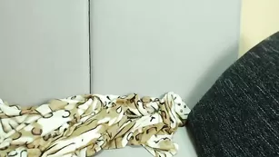 Малолетняя шалава Jenny_Lex дрочит пизденку