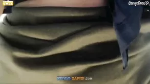 Светловолосая нимфа xkrisxLady трахает пизду ловенсом