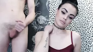 Красивенькая малышка долбится в пизду Alexasweet6