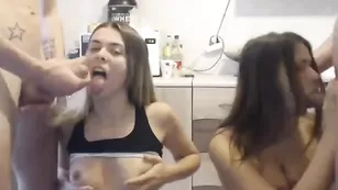 Групповой секс с худенькими сучками 4touch