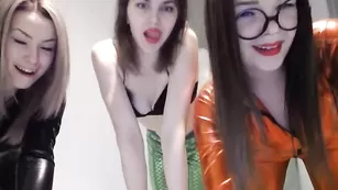 Волшебные лесби Catch_Me_ куражатся с ловенсом