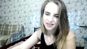 Шальная девочка отсасывает пенис Sexfitnesscouple